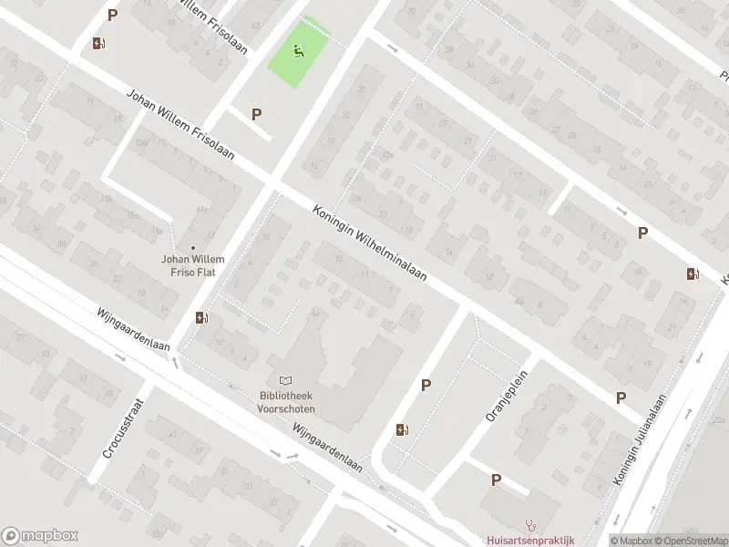 Ambulance met grote spoed naar de Schoolstraat in Voorschoten