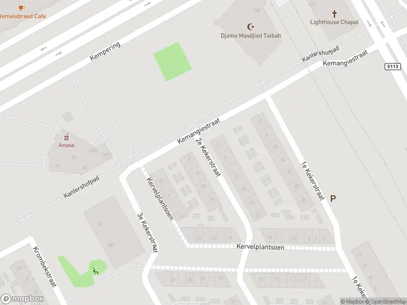 Ambulance met grote spoed naar de 2e Kekerstraat in Amsterdam