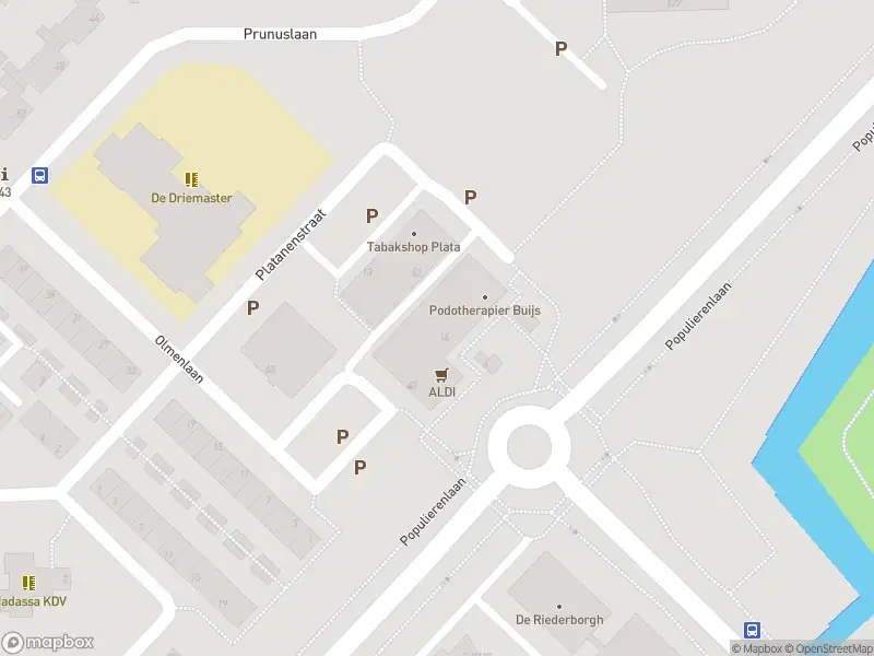 Ambulance met gepaste spoed naar de Olmenlaan in Ridderkerk