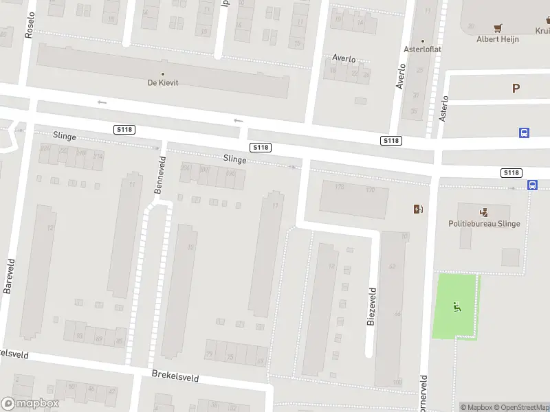 Ambulance met gepaste spoed naar de Biezeveld in Rotterdam