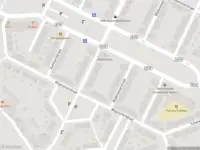 Ambulance met grote spoed naar de Graftdijkerstraat in Amsterdam