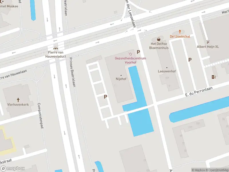 Ambulance met grote spoed naar de Simon Vestdijklaan in Delft