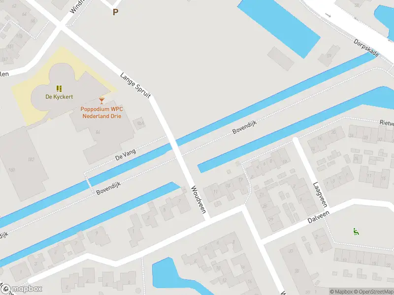 Ambulance met grote spoed naar de Mosveen in Wateringen