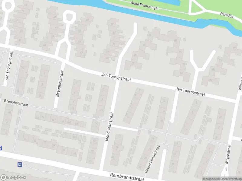 Ambulance met grote spoed naar de Mondriaanstraat in Oud-Beijerland