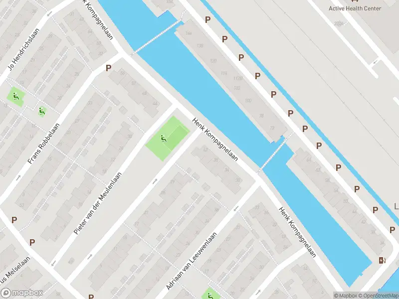 Ambulance met grote spoed naar de Henk Kompagnelaan in 's-Gravenhage