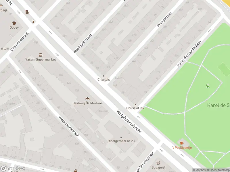 Ambulance met grote spoed naar de Wolphaertsbocht in Rotterdam