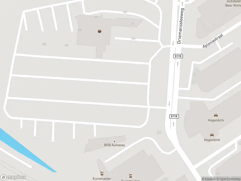 Ambulance met gepaste spoed naar de Driemanssteeweg in Rotterdam