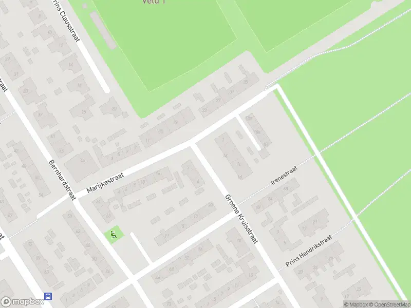 Ambulance met gepaste spoed naar de Groene Kruisstraat in Strijen