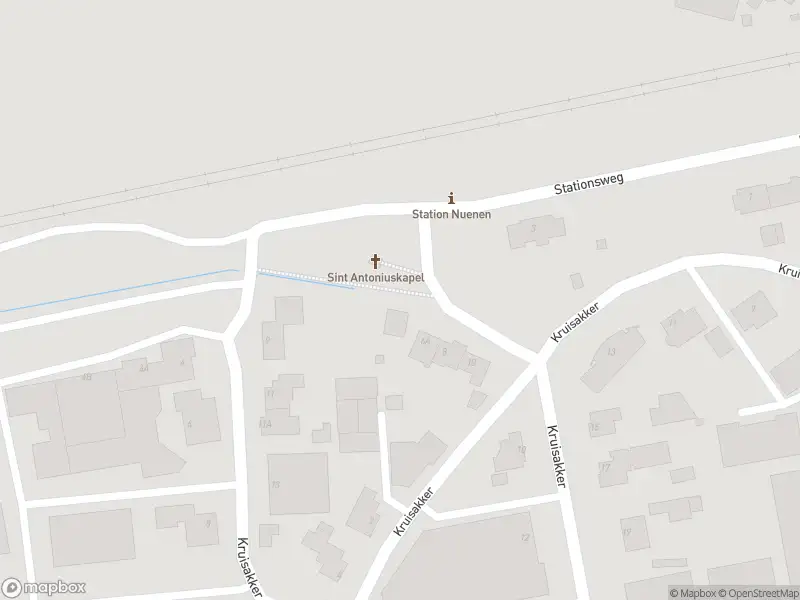 Brandweer met grote spoed naar de Stationsweg in Nuenen vanwege waarnemen gaslucht