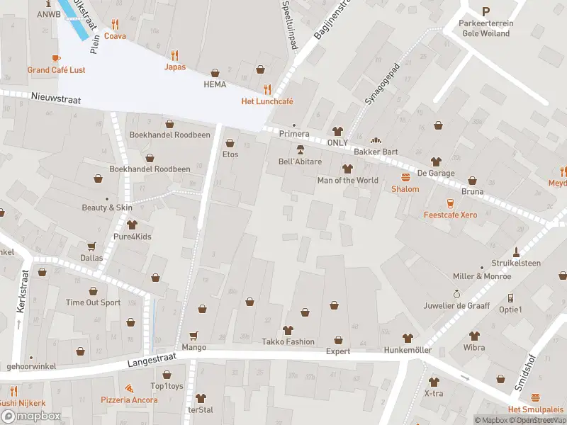 Politie naar de Wheemplein in Nijkerk vanwege aanrijding met letsel