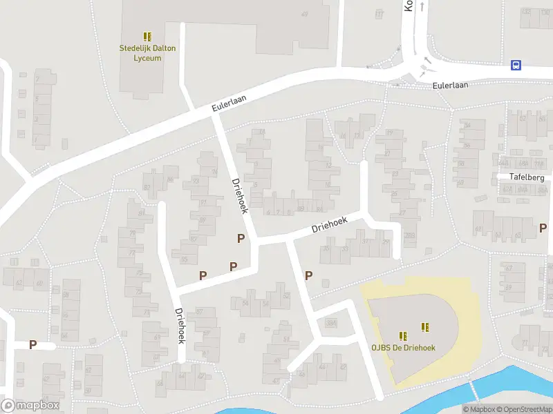 Ambulance met grote spoed naar de Driehoek in Dordrecht