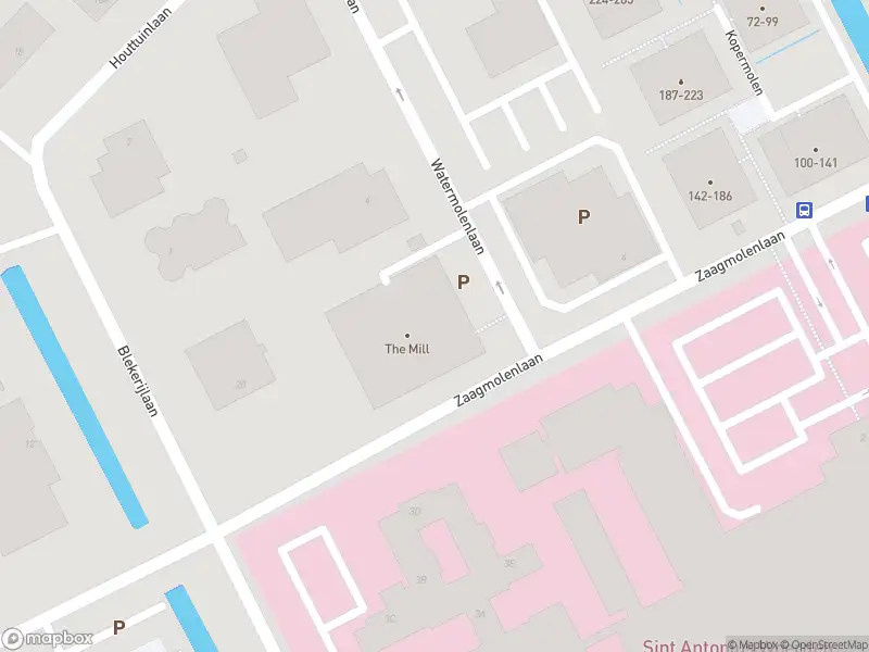 Politie naar de Zaagmolenlaan in Woerden vanwege aanrijding met letsel