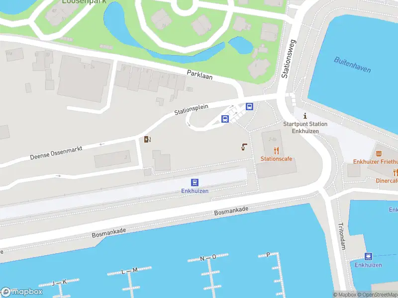 Ambulance naar de Stationsplein in Enkhuizen