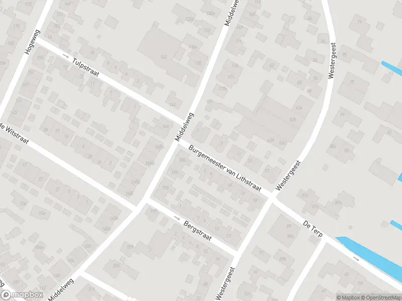 Ambulance met gepaste spoed naar de Burgemeester van Lithstraat in Uitgeest