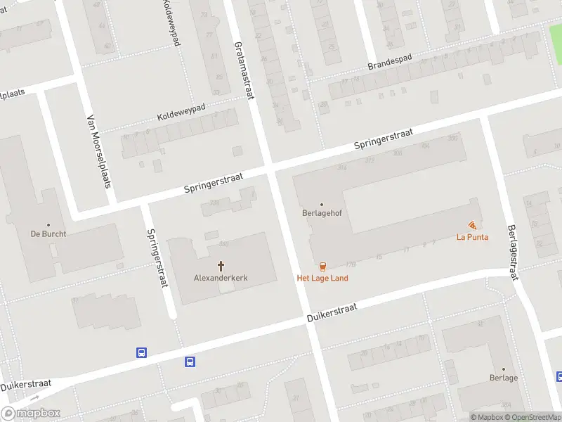 Ambulance met gepaste spoed naar de Hanrathstraat in Rotterdam