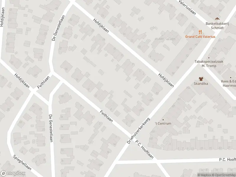 Ambulance met grote spoed naar de De Genestetlaan in Driehuis