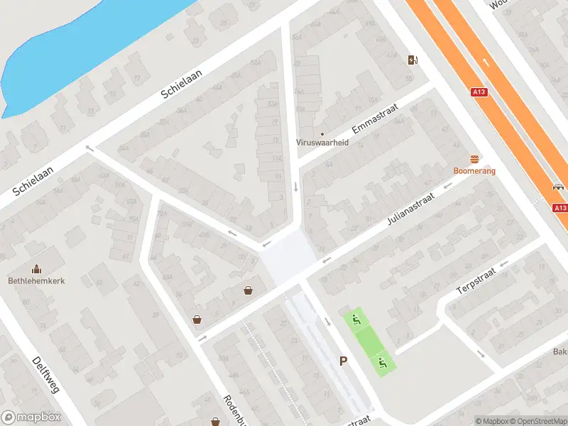 Ambulance met grote spoed naar de Châlonsstraat in Rotterdam