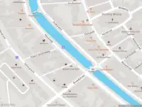 Ambulance met grote spoed naar de Achtergracht in Weesp