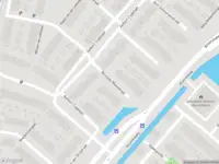 Ambulance met grote spoed naar de Nicolaes Maesstraat in Hendrik-Ido-Ambacht