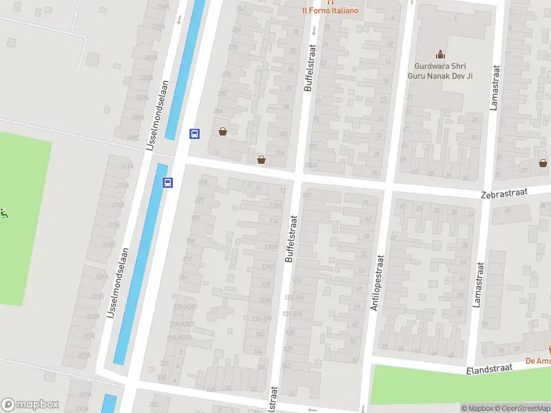 Ambulance met grote spoed naar de Buffelstraat in Rotterdam