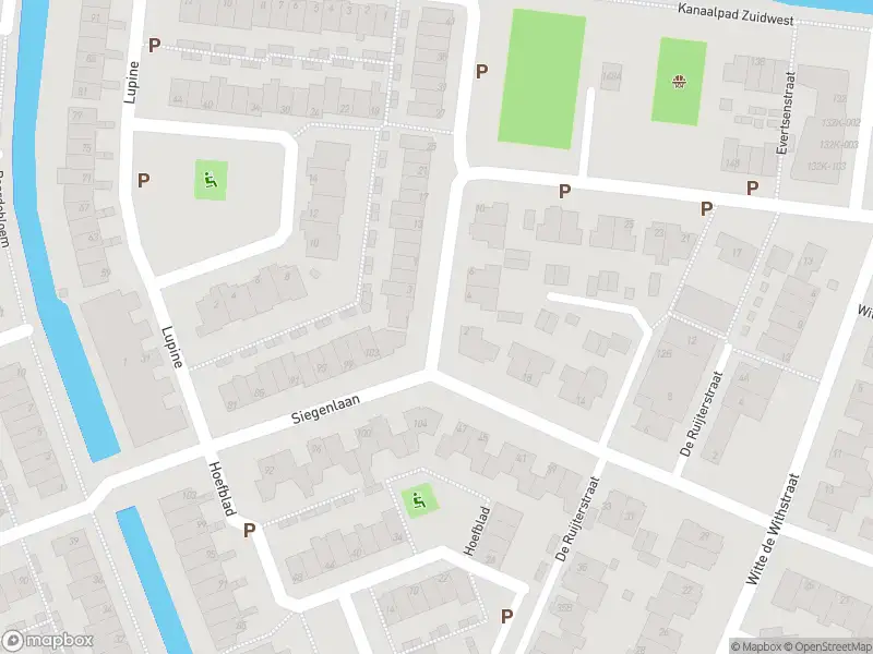 Ambulance met grote spoed naar de Van Galenstraat in Rijnsburg