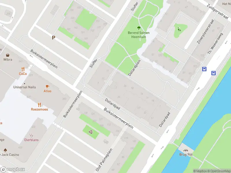 Ambulance met gepaste spoed naar de Dollardplein in Amsterdam