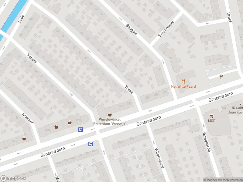 Ambulance met gepaste spoed naar de Treek in Rotterdam