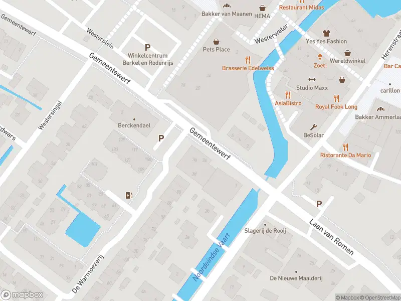 Ambulance met grote spoed naar de Gemeentewerf in Berkel en Rodenrijs