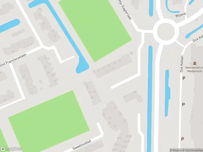 Ambulance met gepaste spoed naar de Dirk Veermanhof in Wognum