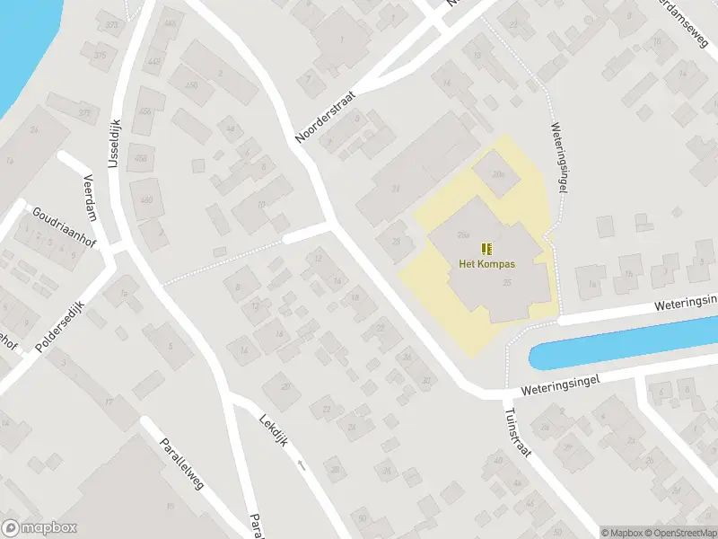 Ambulance met gepaste spoed naar de Tuinstraat in Krimpen aan den IJssel