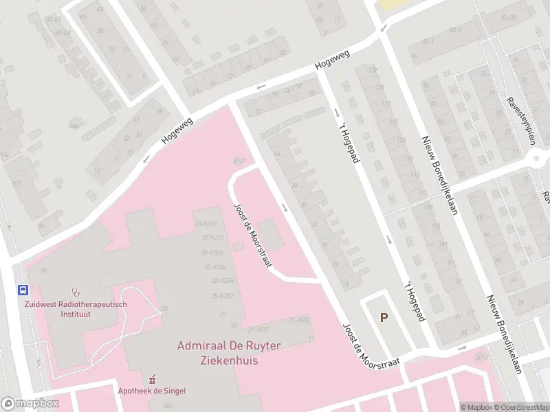 Brandweer met gepaste spoed naar de Joost de Moorstraat in Vlissingen vanwege een liftopsluiting