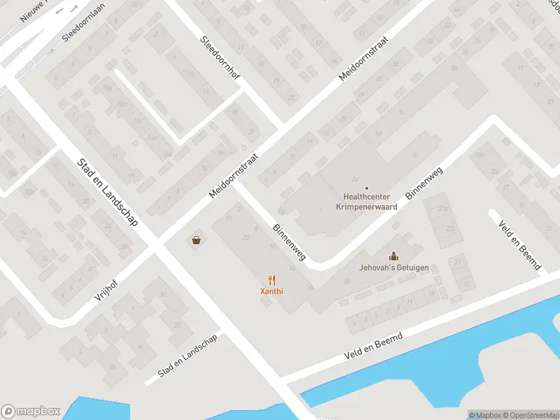 Ambulance met gepaste spoed naar de Binnenweg in Krimpen aan den IJssel