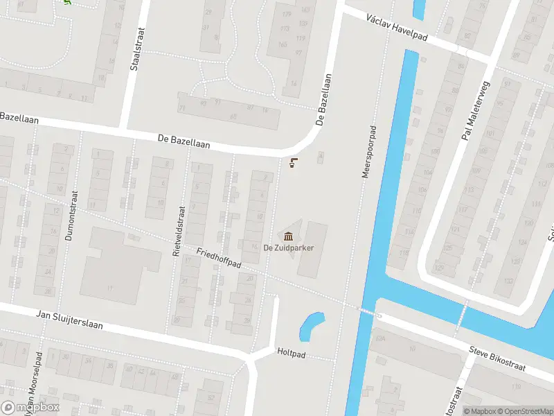 Ambulance met grote spoed naar de Bijvoetstraat in Haarlem