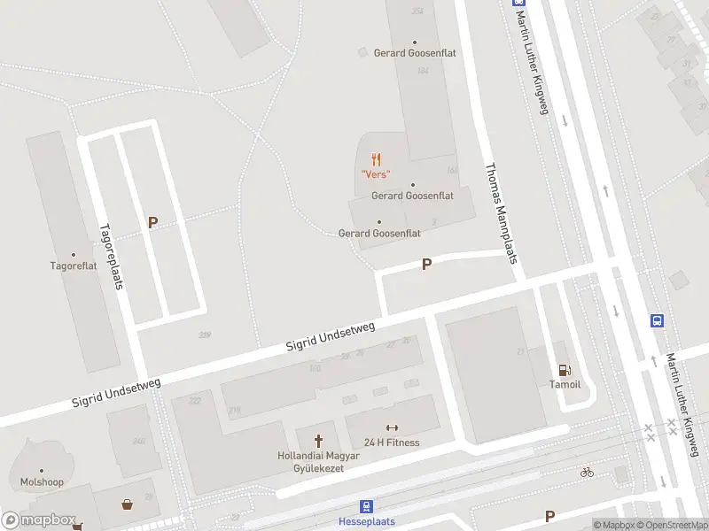 Ambulance met grote spoed naar de Sigrid Undsetweg in Rotterdam