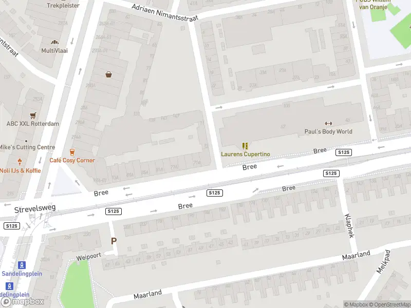 Ambulance met gepaste spoed naar de Bree in Rotterdam