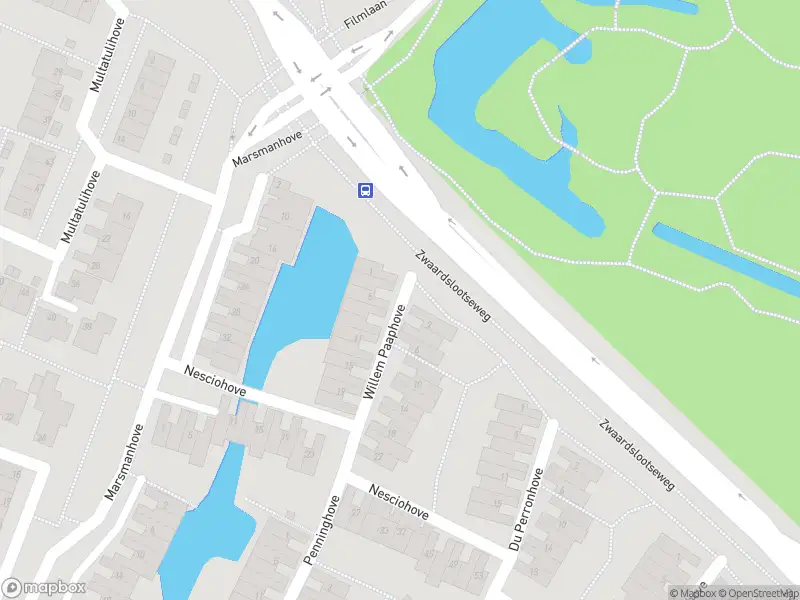 Ambulance met grote spoed naar de Willem Paaphove in Zoetermeer