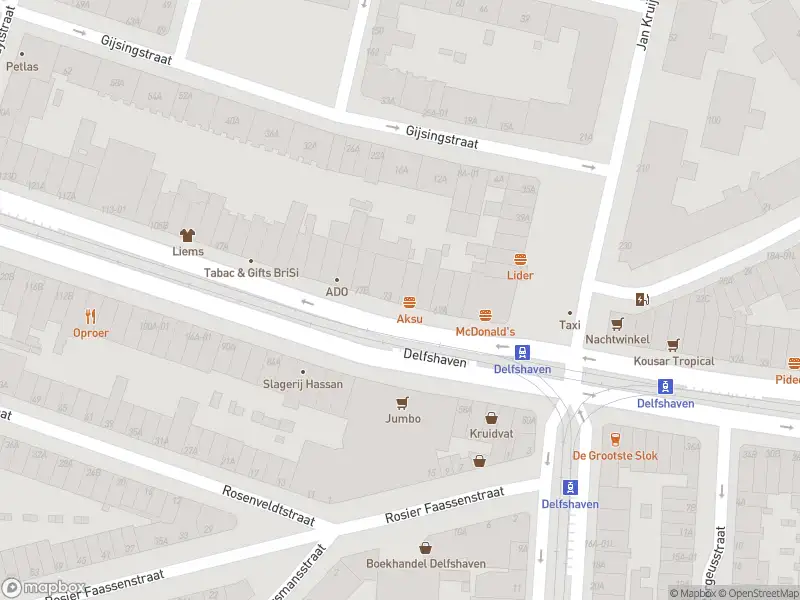 Ambulance met grote spoed naar de Schiedamseweg in Rotterdam