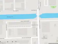 Ambulance met grote spoed naar de Johan Coltermanpad in Amsterdam