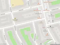 Ambulance met grote spoed naar de Zoomstraat in Amsterdam