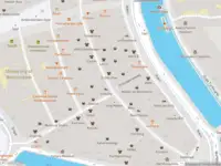 Ambulance met gepaste spoed naar de Voetboogstraat in Amsterdam