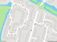 Ambulance met grote spoed naar de Loevestein in Dordrecht