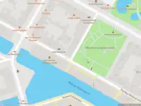 Ambulance met grote spoed naar de Plantage Westermanlaan in Amsterdam