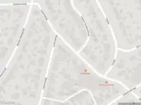 Brandweer met grote spoed naar de Schouwinksweg in Hengelo vanwege waarnemen gaslucht