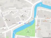 Politie naar de Burgemeester Hasselmanplein in Tiel vanwege aanrijding met letsel