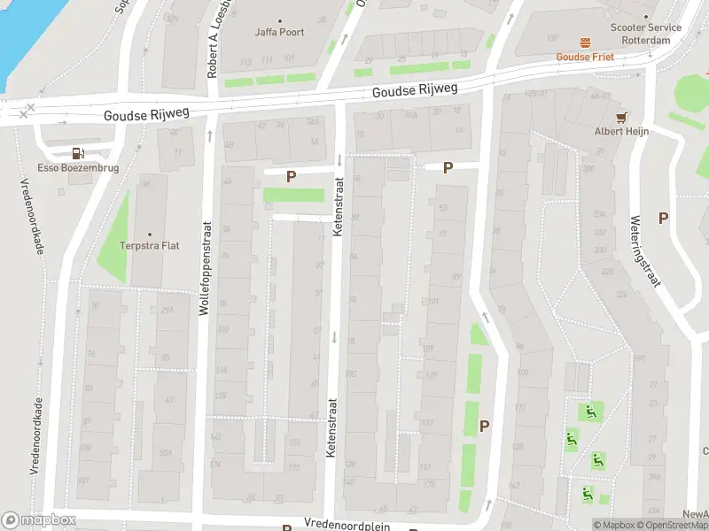 Ambulance met grote spoed naar de Ketenstraat in Rotterdam