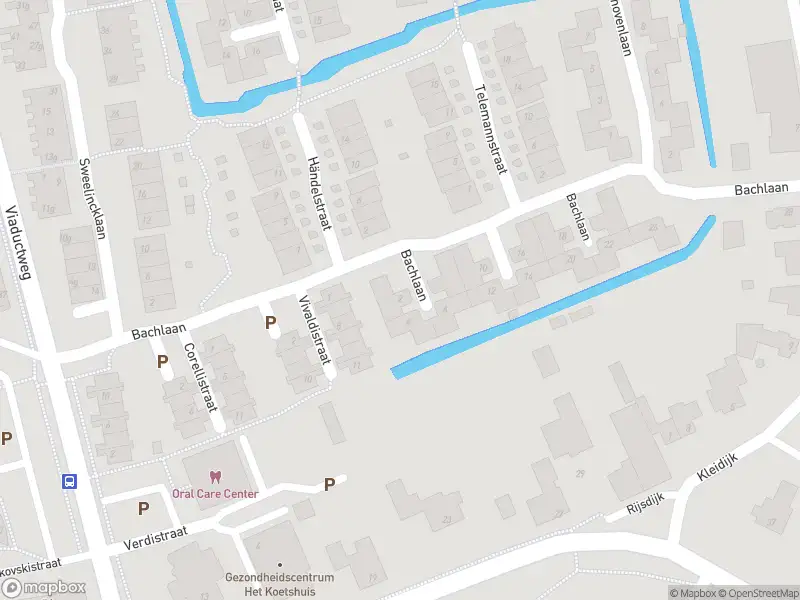 Ambulance met grote spoed naar de Bachlaan in Rhoon