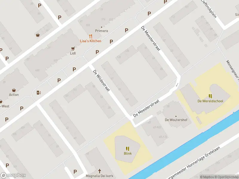 Ambulance met grote spoed naar de De Wildestraat in Schiedam