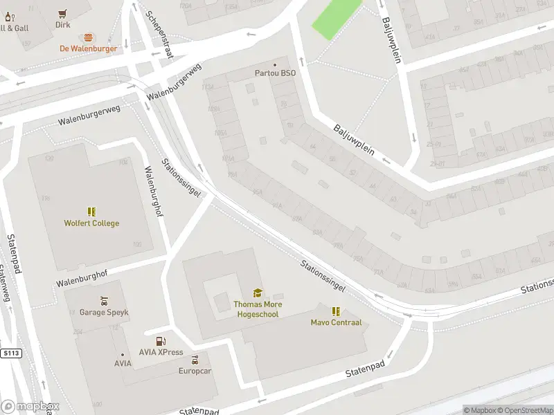 Ambulance met gepaste spoed naar de Stationssingel in Rotterdam