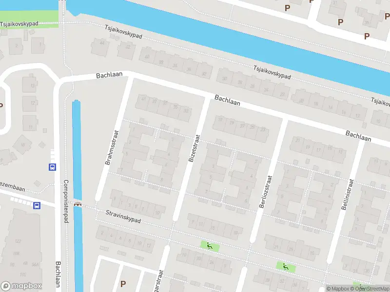 Ambulance met grote spoed naar de Bizetstraat in Oud-Beijerland