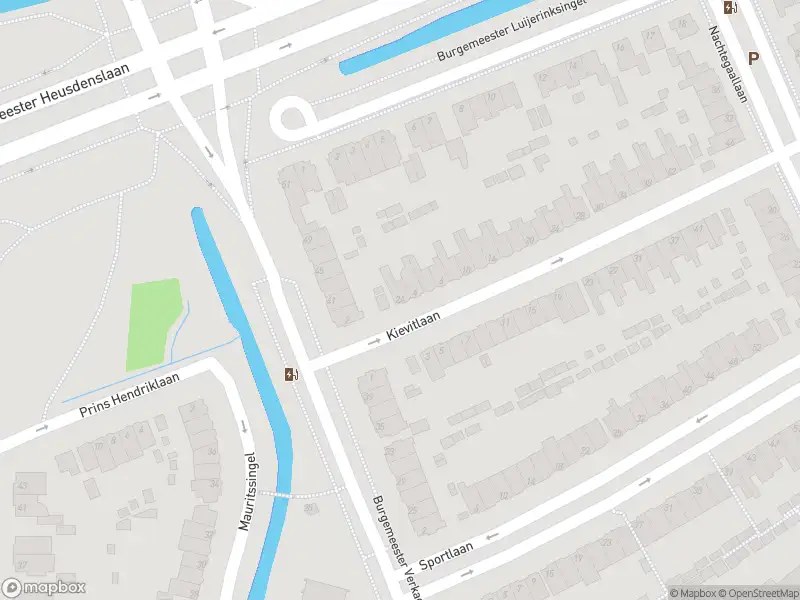 Ambulance met gepaste spoed naar de Kievitlaan in Vlaardingen